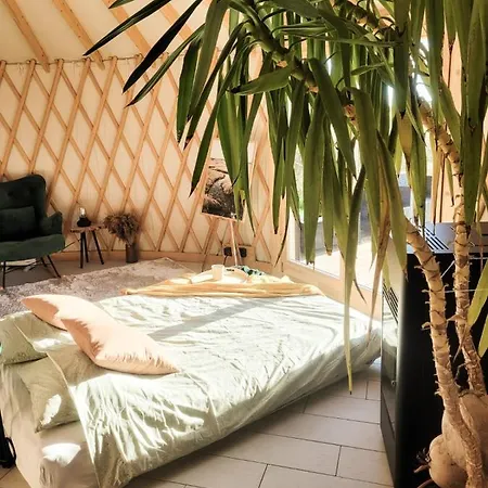 Hoya Glamping Luxe tent