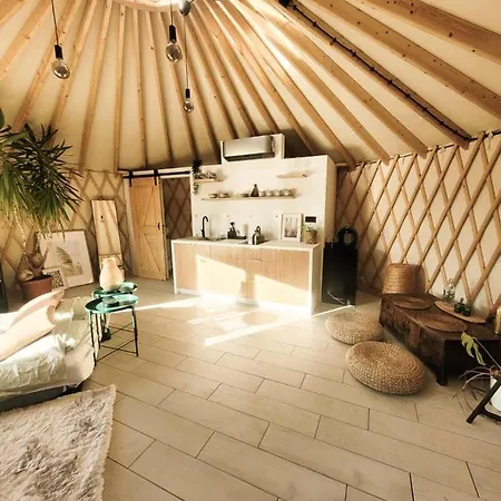 Hoya Glamping Luxe tent
