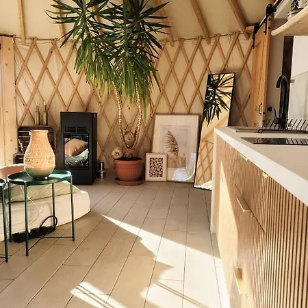 Hoya Glamping